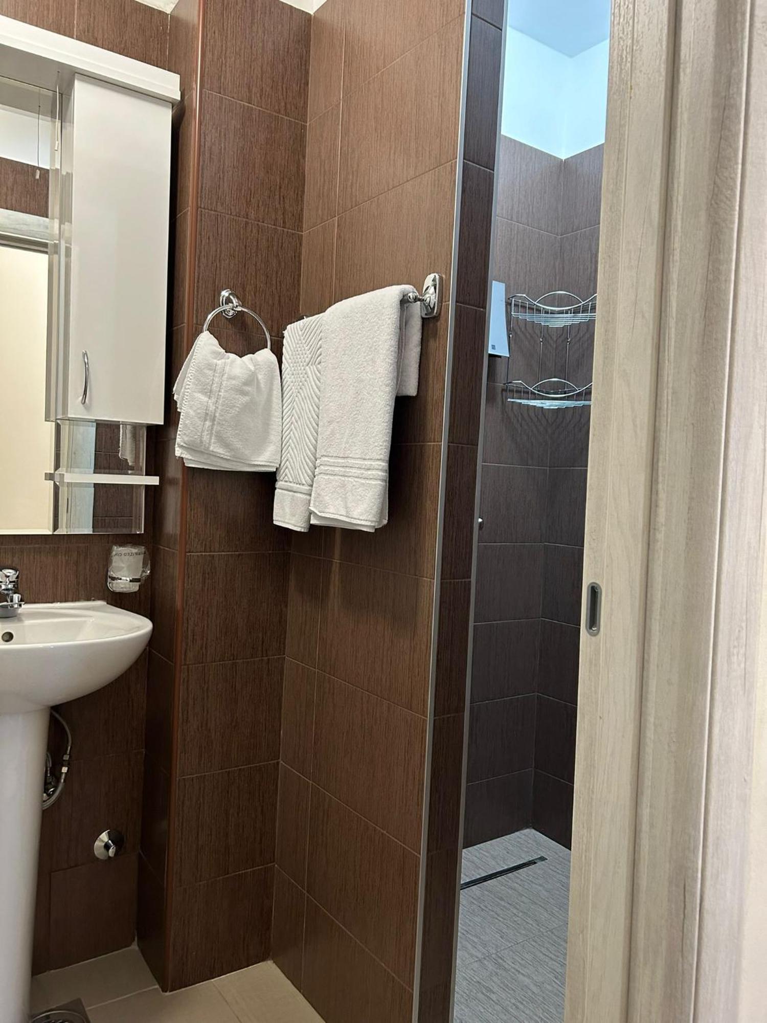 Garni Hotel Ema Kragujevac Exterior foto